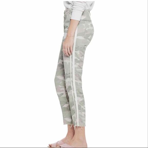 MOTHER The Shaker Chop Crop Fray Desert Camo Pants Size 23 Ankle Straight - Picture 5 of 9